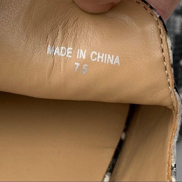 Banana republic flats size 7.5 print python mules - Picture 10 of 11